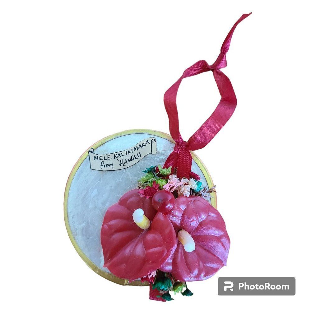 Vintage Mele Kalikimaka Capiz Shell Holiday Christmas Ornament From Hawaii 1976